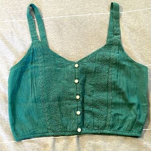 NWOT AE embroidered cropped tank top